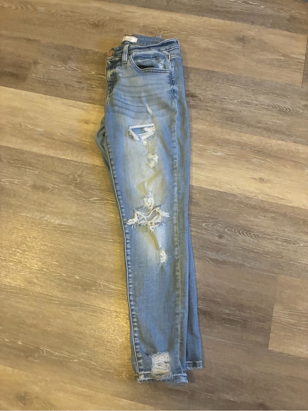 Kancan Signature Women’s Distressed Low Rise Ankle Skinny- size 28